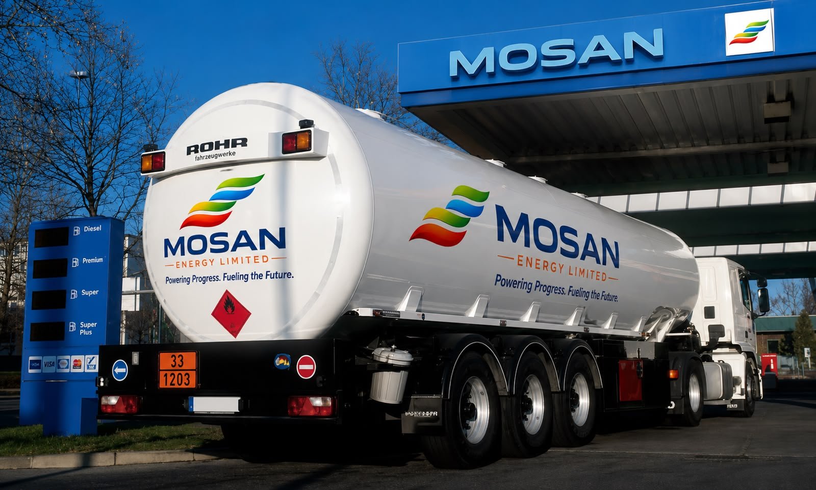 Mosan Energy branded tanker, rear detail